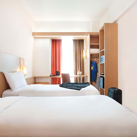 Ibis Bandung Trans Studio Exterior foto