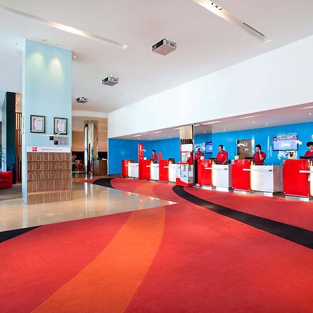 Ibis Bandung Trans Studio Exterior foto
