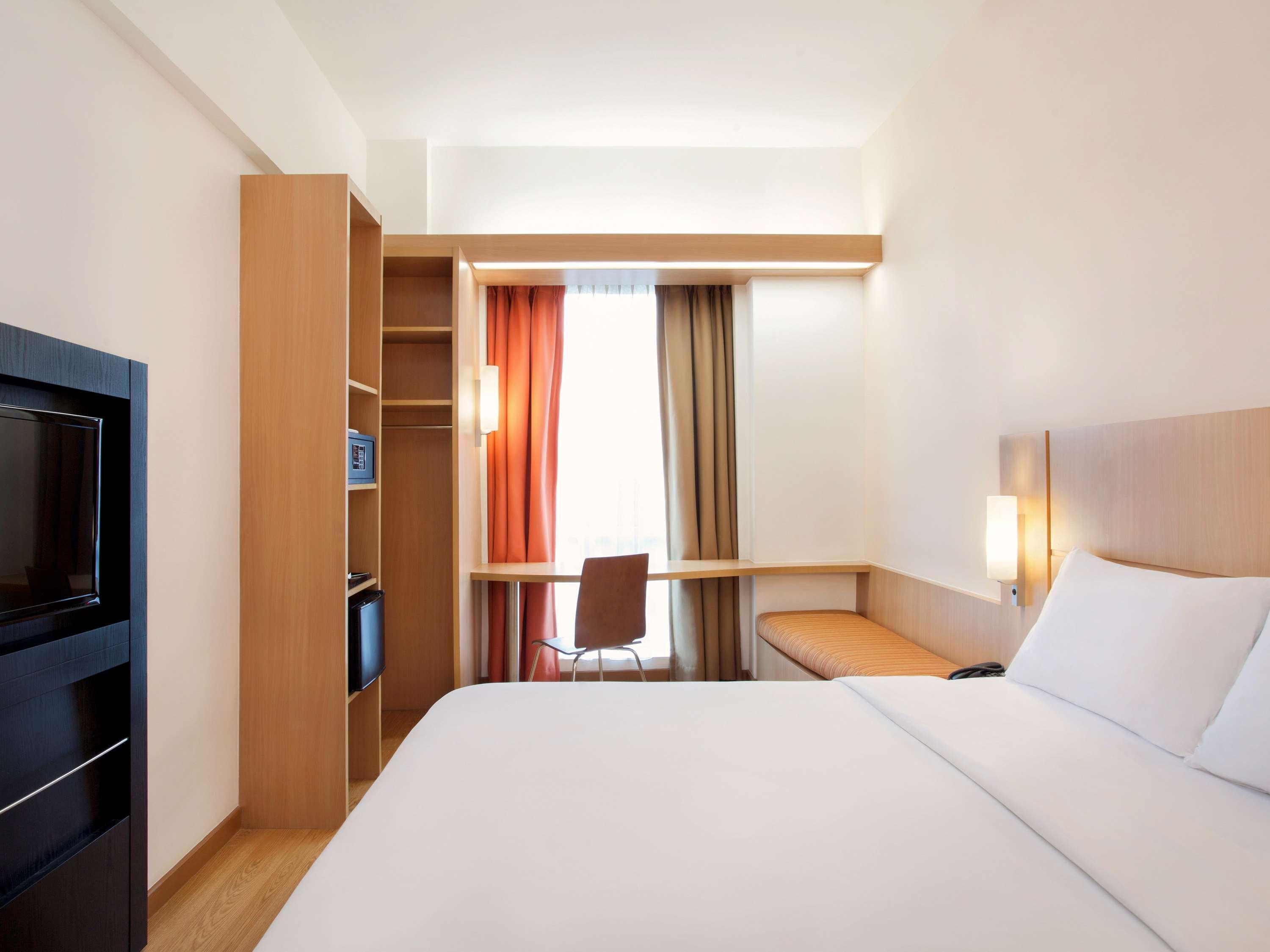 Ibis Bandung Trans Studio Exterior foto