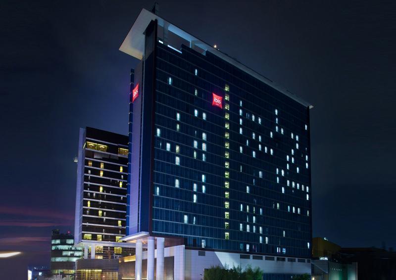 Ibis Bandung Trans Studio Exterior foto